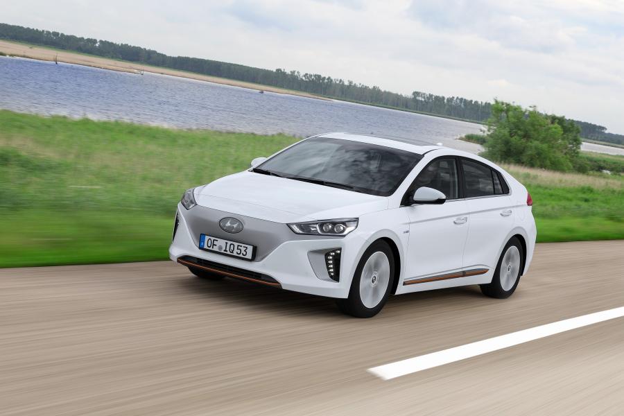  Hyundai IONIQ electric 2016 года  (WW) (фото 21 из 41)